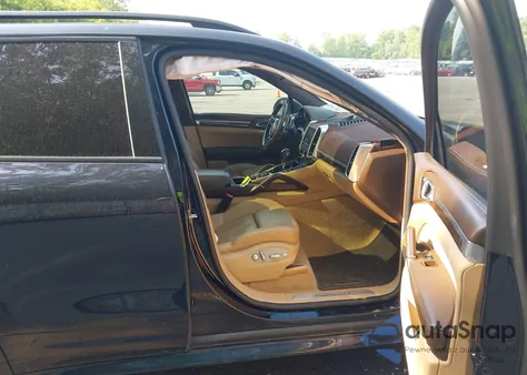 2016 Porsche Cayenne Gts из США, поврежденный, VIN WP1AD2A24GLA76719